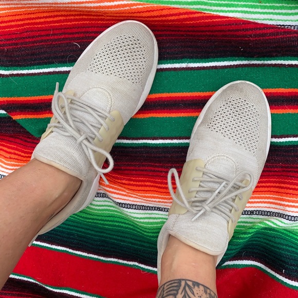 tan sneakers - Picture 4 of 4